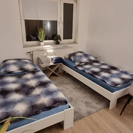 Monteurwohnung 3 In Direkter Naehe Zur Veltinsarena