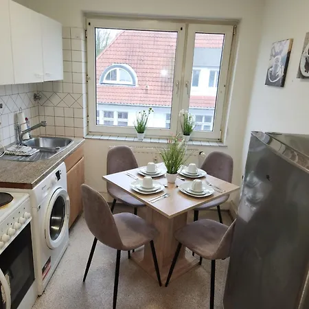 Monteurwohnung 3 In Direkter Naehe Zur Veltinsarena Daire Gelsenkirchen