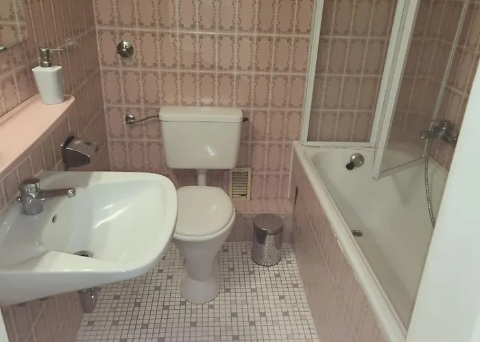 Monteurwohnung 3 In Direkter Naehe Zur Veltinsarena *